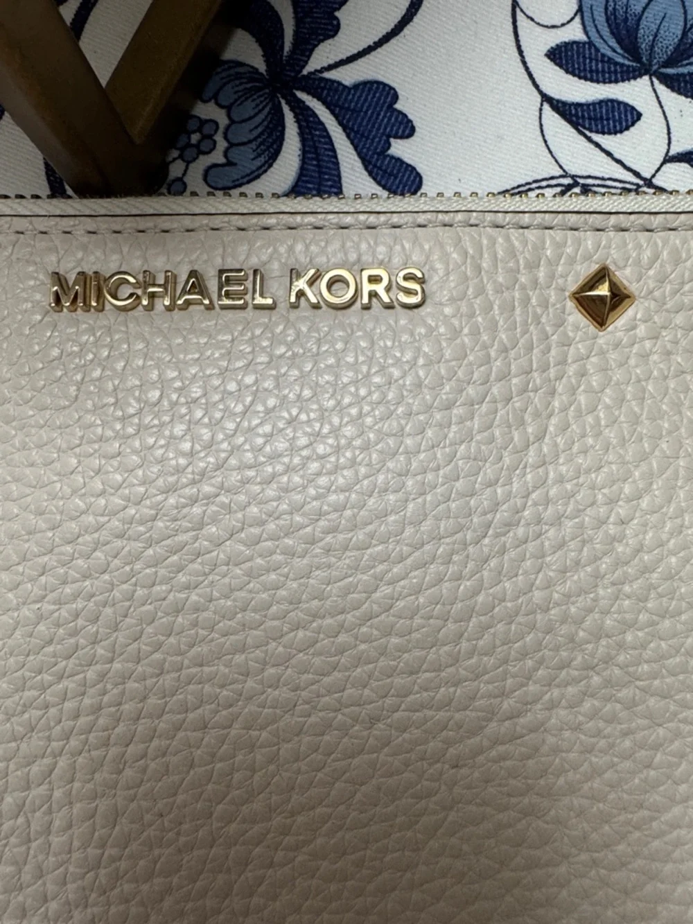 Michael Kors Jet Set Travel Large Zip Clutch Wristlet EUC - Picture 3 of 8